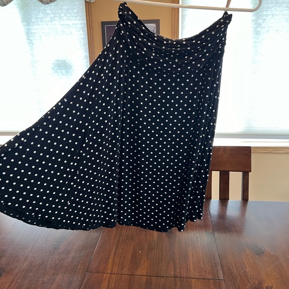 Black and white polka dot skirt - Picture 4 of 5